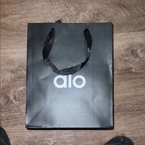 Alo Black Shopping Bag